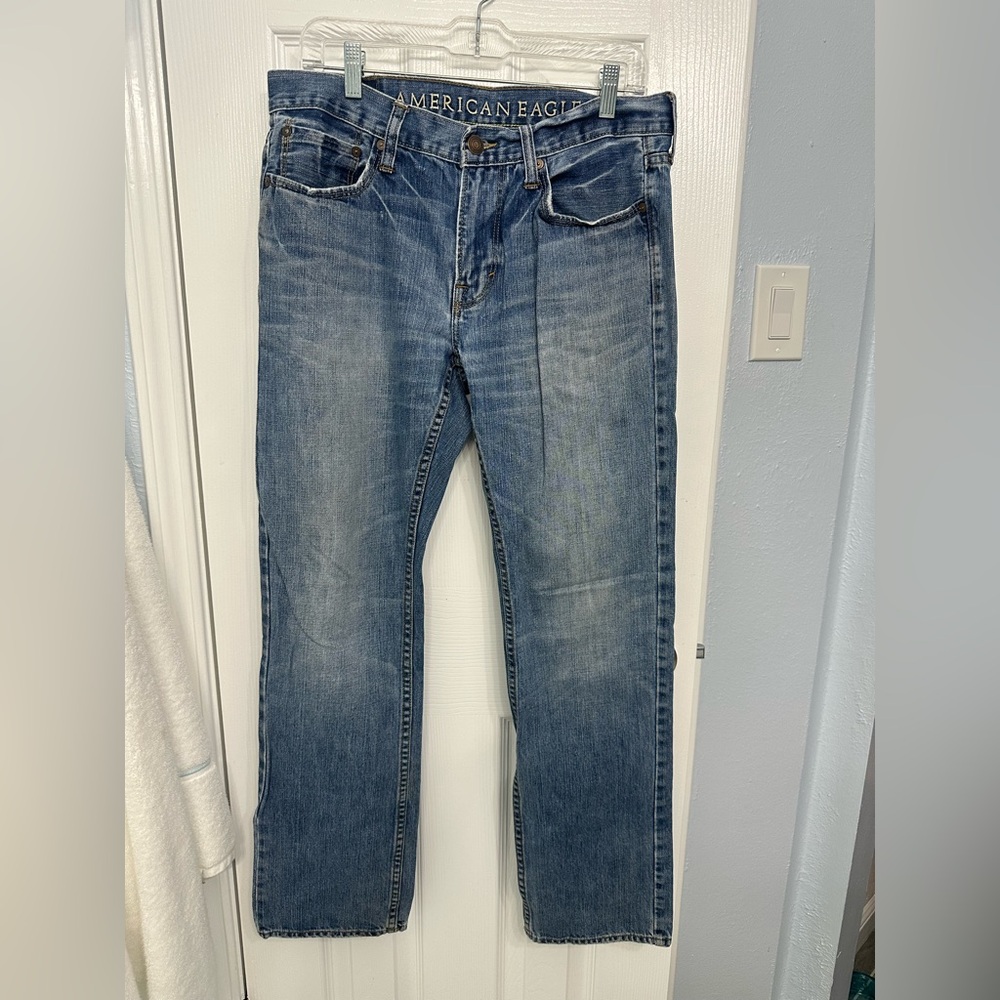American Eagle slim straight jeans 31x32